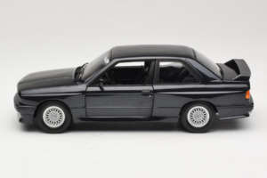 BMW M3 E30 Sport Evolution Blue Metallic Minichamps 1:18 180020308 Kov – obrázok 4 z 8