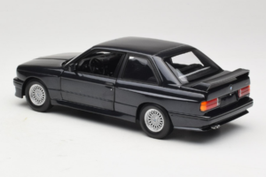 BMW M3 E30 Sport Evolution Blue Metallic Minichamps 1:18 180020308 Kov – obrázok 7 z 8