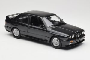 BMW M3 E30 Black Metallic Minichamps 1:18 180020306 Kov – obrázok 6 z 8
