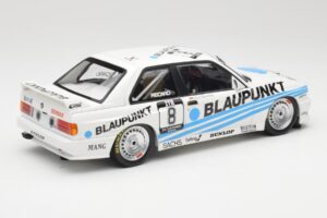 BMW M3 E30 Team Schnitzer #8 O. Manthey DTM 1988 Minichamps 1:18 155882008 Kov – obrázok 2 z 6