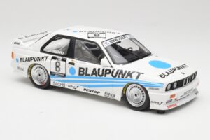 BMW M3 E30 Team Schnitzer #8 O. Manthey DTM 1988 Minichamps 1:18 155882008 Kov – obrázok 4 z 6