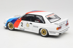 BMW M3 E30 Warsteiner #2 E. van de Poele DTM Champion 1987 Minichamps 1:18 80430396026-O1 Kov – obrázok 7 z 9