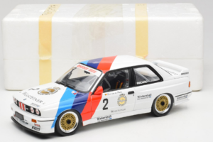BMW M3 E30 Warsteiner #2 E. van de Poele DTM Champion 1987 Minichamps 1:18 80430396026-O1 Kov – obrázok 9 z 9