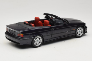 BMW M3 E36 Kabriolet Techno Violet UT Models 1:18 180022330 Kov – obrázok 3 z 8