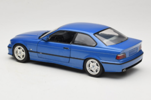 BMW M3 E36 Blue Metallic UT Models 1:18 20467 Kov – obrázok 7 z 8
