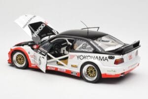 BMW M3 E36 GTR #0 B. Auberlen / M. Simo / P. Cunningham Daytona 24 Hours 1998 UT Models 1:18 39816 Kov – obrázok 5 z 8