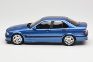 BMW M3 E36 Sedan Modrý Otto 1:18 OT1082 Živica – obrázok 3 z 6