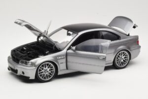 BMW M3 E46 CSL Strieborný Kyosho 1:18 08506S Kov – obrázok 2 z 8