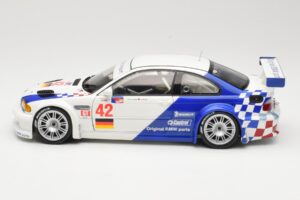 BMW M3 E46 GTR #42 J. Muller / J.J. Lehto ALMS 2001 Minichamps 1:18 80430139183 Kov – obrázok 4 z 8