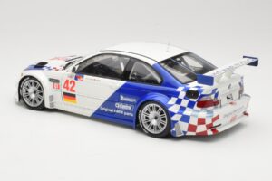 BMW M3 E46 GTR #42 J. Muller / J.J. Lehto ALMS 2001 Minichamps 1:18 80430139183 Kov – obrázok 7 z 8