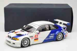 BMW M3 E46 GTR #42 J. Muller / J.J. Lehto ALMS 2001 Minichamps 1:18 80430139183 Kov – obrázok 8 z 8