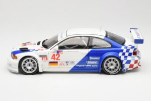 BMW M3 E46 GTR #42 J. Lehto / P. Ekblom ALMS 2001 Minichamps 1:18 100012142 Kov – obrázok 4 z 8