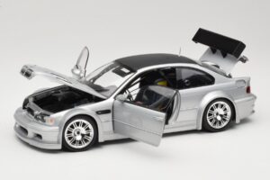 BMW M3 E46 GTR Street Strieborný With Carbon Roof Minichamps 1:18 100012102 Kov – obrázok 2 z 8