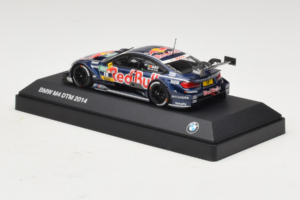 BMW M4 #18 Red Bull A. da Costa BMW Team RBM DTM 2014 Minichamps 1:43 80422364863 Kov – obrázok 3 z 5