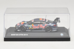 BMW M4 #18 Red Bull A. da Costa BMW Team RBM DTM 2014 Minichamps 1:43 80422364863 Kov – obrázok 4 z 5