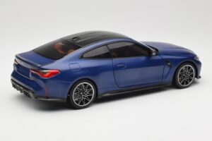 BMW M4 G82 Modrý Metallic Minichamps 1:18 113020123 Kov – obrázok 3 z 8