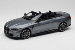 BMW M4 G82 Kabriolet Grey Metallic Minichamps 1:18 155021034 Kov