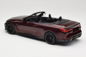BMW M4 G83 Kabriolet Červený Metalíza Minichamps 1:18 155021032 Kov – obrázok 5 z 6