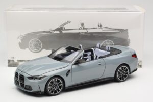 BMW M4 G83 Kabriolet Grey Metallic Minichamps 1:18 110021032 Kov – obrázok 8 z 8