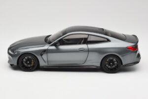 BMW M4 G82 Šedý Metallic Minichamps 1:18 113020124 Kov – obrázok 4 z 8