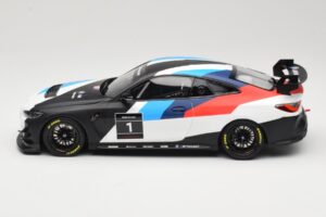 BMW M4 G82 GT4 #1 Presentation 2022 Otto 1:18 OT1228 Živica – obrázok 3 z 6