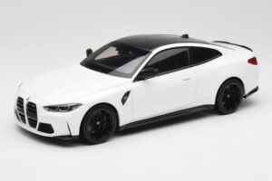 BMW M4 G82 Biely Minichamps 1:18 155020122 Kov