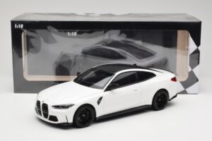 BMW M4 G82 Biely Minichamps 1:18 155020122 Kov – obrázok 6 z 6