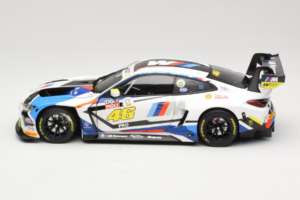 BMW M4 GT3 #46 V. Rossi / A. Farfus / M. Martin Team WRT 12 Hours of Bathurst 2023 Minichamps 1:18 113232146 Kov – obrázok 4 z 8