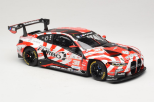 BMW M4 GT3 LMGT3 #31 D. Leung / S. Gelael / A. Farfus Team WRT 2nd Place 24 Hours of Le Mans 2024 Minichamps 1:18 113242431 K – obrázok 6 z 8