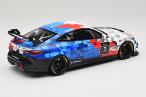 BMW M4 GT4 #1 Presentation 2024 Otto 1:18 OT1125 Živica – obrázok 2 z 6