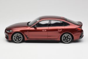 BMW M440i G26 Gran Coupe Aventurine Červený Otto 1:18 OT1075 Živica – obrázok 3 z 6