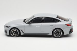 BMW M440i G26 Gran Coupe Brooklyn Šedá Metalíza Otto 1:18 OT454 Živica – obrázok 3 z 6
