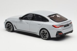 BMW M440i G26 Gran Coupe Brooklyn Šedá Metalíza Otto 1:18 OT454 Živica – obrázok 5 z 6