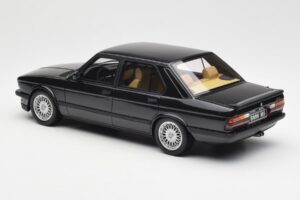 BMW M5 E28 Diamond Čierny Otto 1:18 OT184 Živica – obrázok 5 z 6