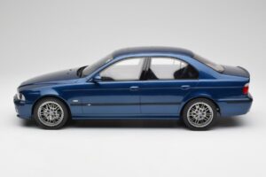 BMW M5 E39 Avus Modrý Otto 1:12 G073 Živica – obrázok 3 z 6