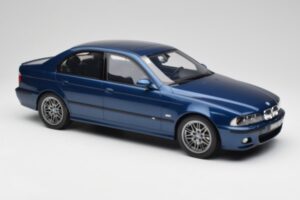 BMW M5 E39 Avus Modrý Otto 1:12 G073 Živica – obrázok 4 z 6
