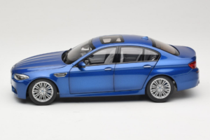 BMW M5 F10 Monte Carlo Blue Paragon 1:18 80432186352 Kov – obrázok 4 z 8
