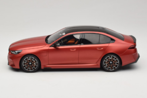 BMW M5 G90 Beach Orange GT Spirit 1:18 GT966 Živica – obrázok 3 z 6