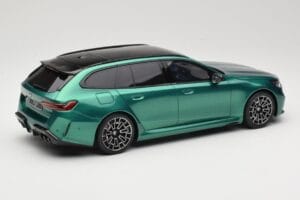 BMW M5 G99 Competition Touring Isle of Man Green GT Spirit 1:18 GT509 Živica – obrázok 2 z 6