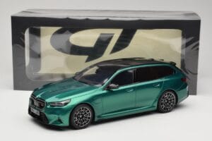 BMW M5 G99 Competition Touring Isle of Man Green GT Spirit 1:18 GT509 Živica – obrázok 6 z 6