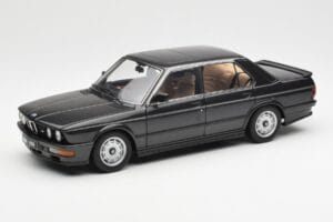 BMW M535i E28 Diamond Čierny AUTOart 1:18 75162 Kov