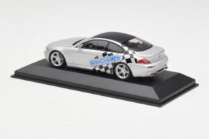 BMW M6 E63 IAA Frankfurt Strieborný Minichamps 1:43 M6001 Kov – obrázok 3 z 4