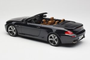 BMW M6 E64 Kabriolet Sapphire Black Kyosho 1:18 80430417424 Kov – obrázok 8 z 9