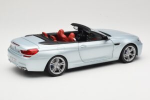 BMW M6 F12 Kabriolet Silverstone Silver Paragon 1:18 8043225656 Kov – obrázok 3 z 8