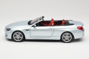 BMW M6 F12 Kabriolet Silverstone Silver Paragon 1:18 8043225656 Kov – obrázok 4 z 8