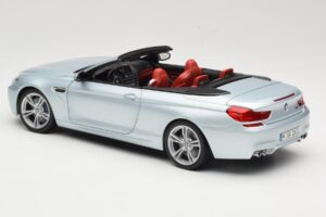 BMW M6 F12 Kabriolet Silverstone Silver Paragon 1:18 8043225656 Kov – obrázok 7 z 8