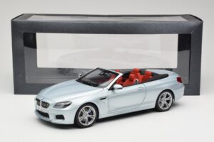 BMW M6 F12 Kabriolet Silverstone Silver Paragon 1:18 8043225656 Kov – obrázok 8 z 8