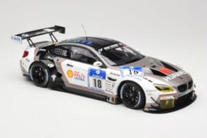 BMW M6 GT3 F13 #18 Schubert Motorsport A. Farfus / J. Krohn 24h Nurburgring 2016 Minichamps 1:18 155162618 Kov – obrázok 4 z 6