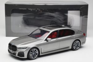 BMW M760i G12 V12 Final Edition Šedý GT Spirit 1:18 GT478 Živica – obrázok 6 z 6