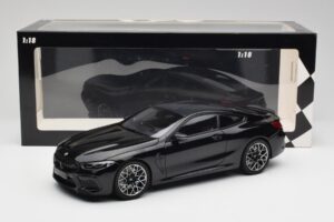 BMW M8 F92 Zafírová Čierna Minichamps 1:18 110029021 Kov – obrázok 8 z 8